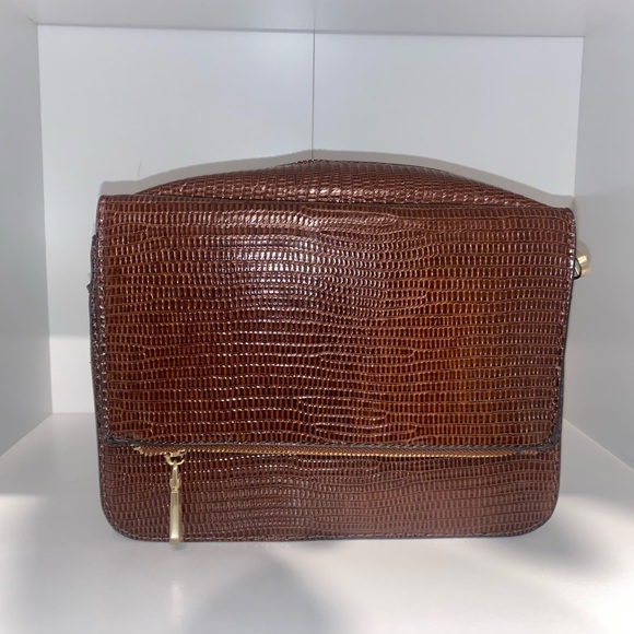 Cross Body Bag - Tan with gold hardware - Picture 3 of 6